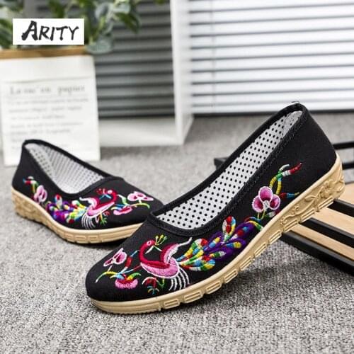 Women Retro Light Comfort Chinese Embroidery Shoes Black Slip on Loafers Lady Casual Ballet Flat Shoes