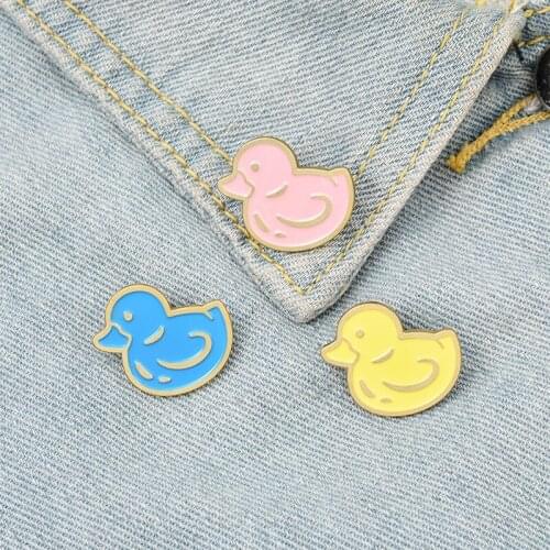 Quack Quack Enamel Pins Custom Ducks Pink Blue Yellow Brooch Lapel Pin Shirt Bag Badge Funny Animal Jewelry Gift for Kid Friends