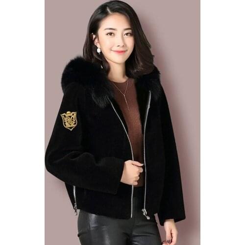 Women Real Sheep Fur Wool Coat Leisure Solid Sheep Shearing Jacket Real Fox Fur Collar Hooded Outerwear Casaco Feminino Y818