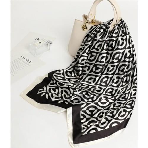 Vintage Wraps Silk Square Scarf Women Luxury Shawls Hijab Fashion Headband Female Neckerchief Ladies Pashmina Hair Bandana