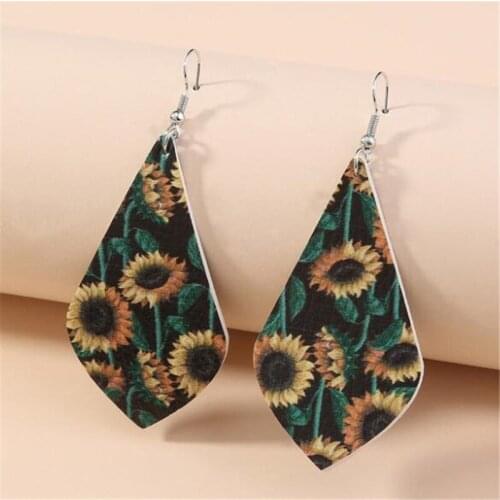 Creative Geometric Sunflower Plant Pattern Leather Earrings European And American Women Stud Earrings Exquisite Jewelry Gifts