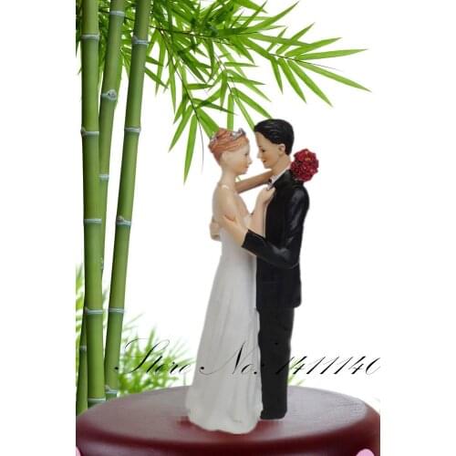 Novetly Tender Moment Caucasian Figurine / Bride and Groom Couple Figurine wedding cake decoration romantic / cake topper