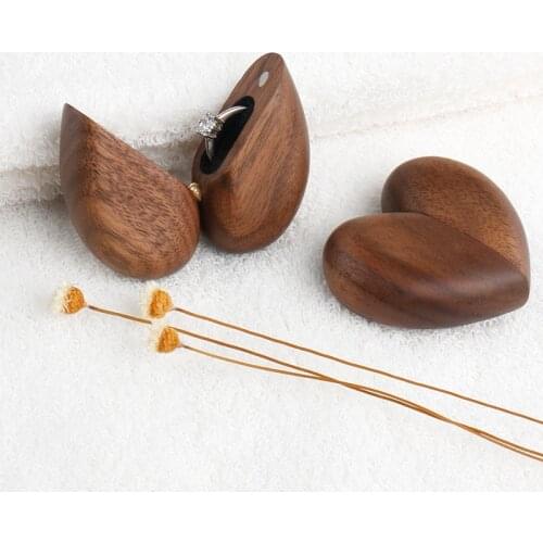 Wooden Wedding ring box Heart-shaped Surprise Gift Retro Mahogany Proposal Rings Packing High Quality