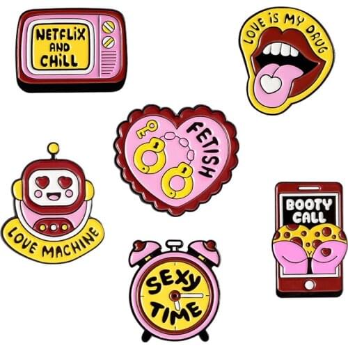 Pink Badges Lapel Pins Brooches For Women Anime Pin Enamel Brooch Badges On Backpack Alarm Enamel Badges Gothic Decorative Pins