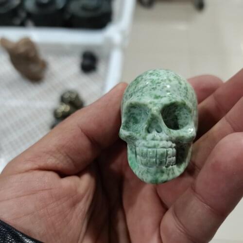 1PCS Skull Statue Natural Stone Carved Decoration Healing Crystal Reiki Gem Figurine Spiritual Wicca Energy Supplies Gemstone Gi