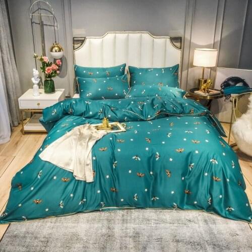 4 Piece Duvet Cover Set Dark Green Bedding Sheets With Bee Print Bedclothes Full Queen King Size Bed Linens ensemble de literie