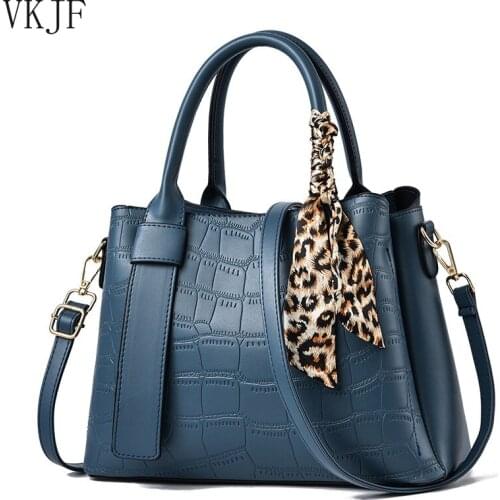 Crocodile Pattern Zipper Handbags New Fashion Texture Embossed Lacquer Shoulder Messenger Bag Simple Bags For Women 2021