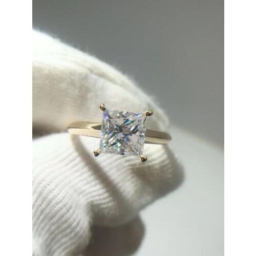 VVS D color ladies 18K gold 750 square shaped moissanite 2 carats elegant female ring