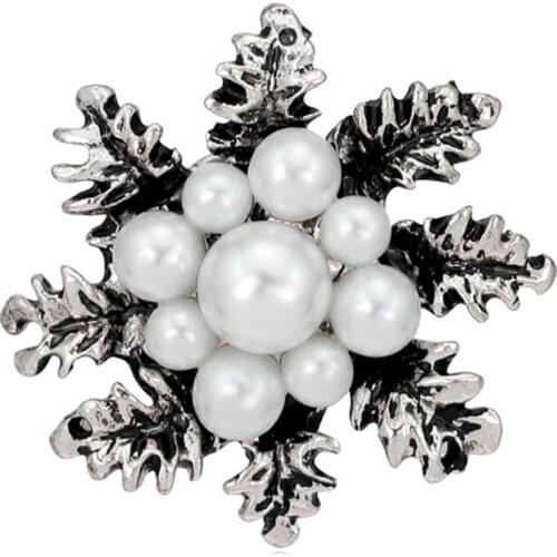 OneckOha Simulated Pearl Snowflake Brooches Vintage Zinc Alloy Collar Pin Garment Accessories Winter Brooches