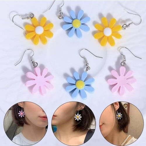 New Candy Color Ladies Daisy Resin Eardrop Earring Women Personality Hit Color Sun Flower Temperament Wild Earrings Jewelry Gift