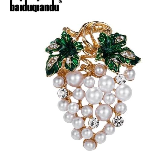 Baiduqiandu Brand New Arrival Green Enameled Leaf Grape Brooch Pins Fashion Accessories Jewelry for Coat Dress