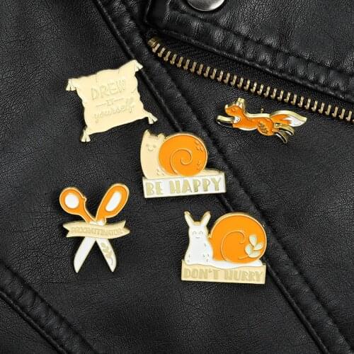 Scissors And Snail Enamel Badges Jewelry Cute Cartoons Lapel Pins Women Anime Brooches For Backpack Fashion Metal Pins Brooch