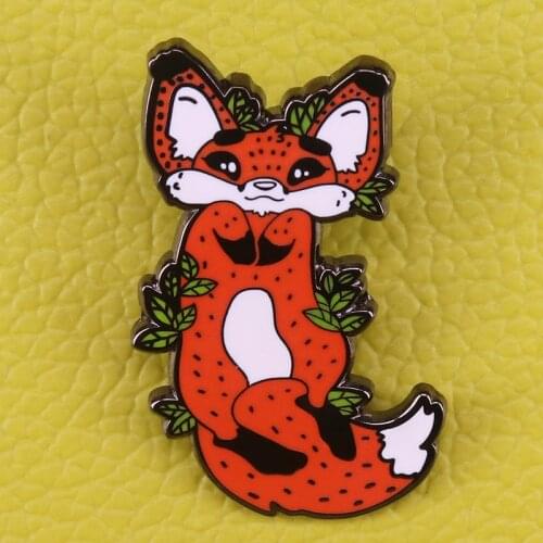 Cute begging fox enamel pin forest animal badges autumn vulpine jewelry creative Christmas gift women kids backpack hat accessor