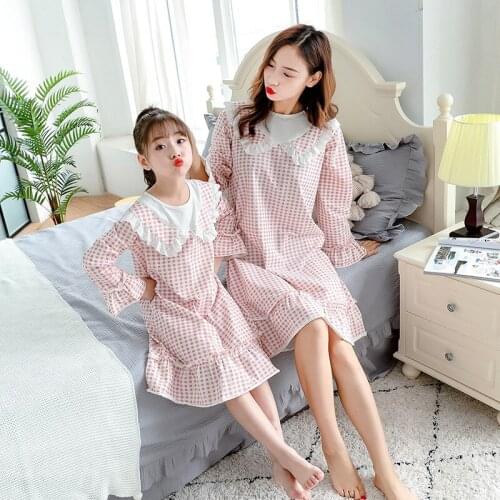 Love Family Matching Pajamas Christmas Mum Baby Clothing Mother and Daughter Dress Like Mama Like Baby Clothes for Family Dress