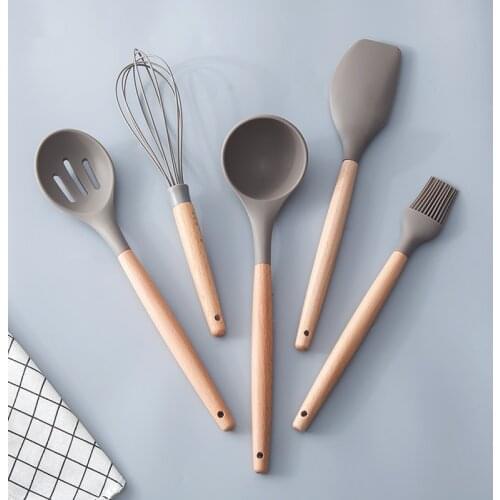 5Pcs/set High Temperature Resistance Cooking Tool Sets Egg Beaters Spoon Spatula with Wood Handle Kitchen Cookware Accessories