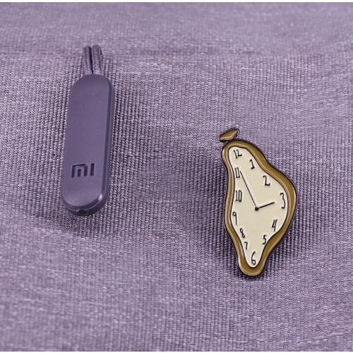 Salvador Dali Melted Clock Enamel Pin Spanish Paiter Brooch Cute Time Jewelry Shirts Jackets Accessories Badge