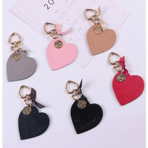 Fashion Leather Heart Keychain Men and Women Couple Bag Pendant Keyring Airpods Car Charm Key Chains Gift