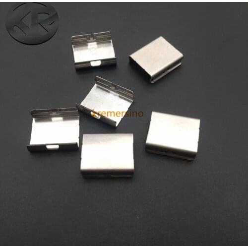 Retaining clip fixing set for Hella actuator gearbox