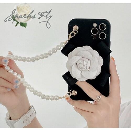 Pearl Bracelet Chain Camellia Flower Phone Case For iPhone 12 11 Pro XS Max 12 Mini XR X 8 7 6S 6 Plus SE 2020 Silicone Cover