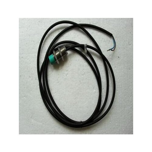 Free Shipping 2pcs/LOT Inductive proximity switch NCN8-18GM40-Z0