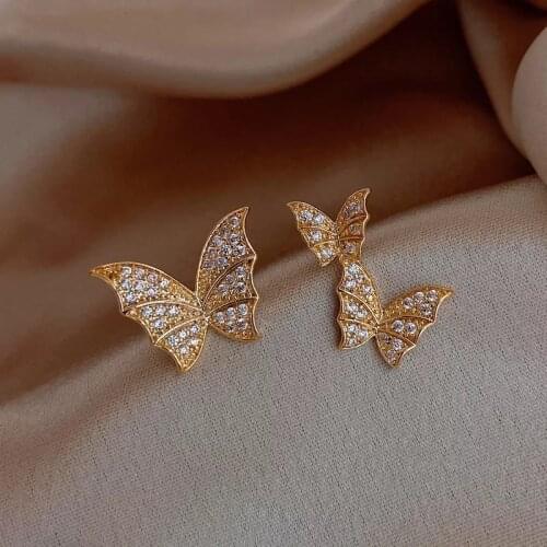 2021 New Golden Butterfly Legend Earring Spring Summer Retro Earrings for Women Jewelry Punk Earclip Trend Jewelry lover Gift