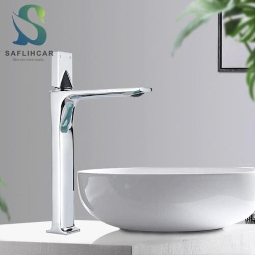 Chrome Bathroom Basin Faucet Fashion Gentle Effluent Single Handle Hot and Cold Water Mixer Taps Deck Installation Sink Faucet