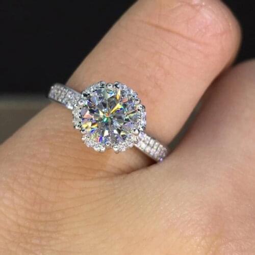 Huitan Understated Bridal Wedding Rings Fashion Jewelry White Round Cubic Zirconia Simple and Elegant Women Statement Accessory