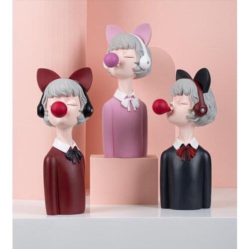 Nordic Bubble Gum Girls Resin Statues Accessories Art Home Livingroom Table Figurines Crafts Office Desktop Sculpture Decoration