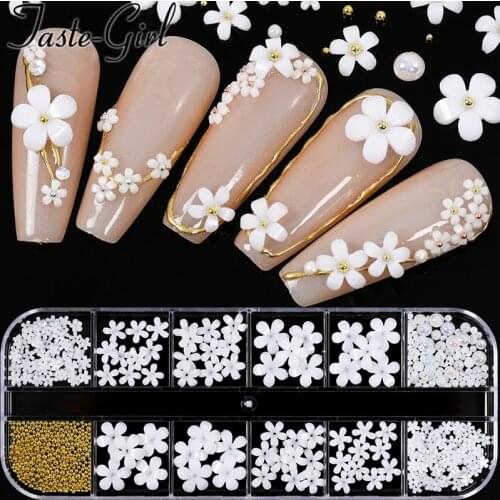 12Grids Mix Sizes Five-Petal White Flowers White Gold Pearl Rose Arylic Nail Art Rhinestone Decals Ornaments Manicure DIY Set