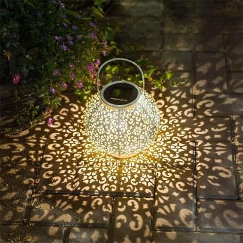 LED Solar Light Outdoor Retro Vintage Lantern Hanging Garden Light Courtyard Garden Decoration Iron Solar Lamp For Balcony Patio