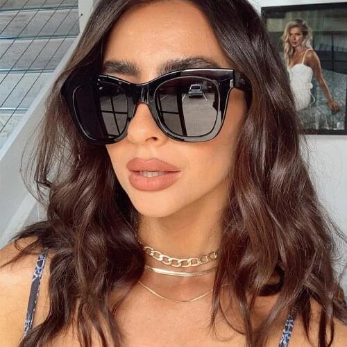 Big frame square sunglasses women Vintage Brand Gradient sun glasses for women fashion 2019 Oversized rivet Square glasses
