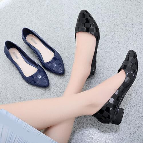 2020 New Summer Women Shoes Comfort Pointed Toe Flat Shoes Casual Slip On Female Wedge Shoes Soft Black Apricot Ladies Shoes