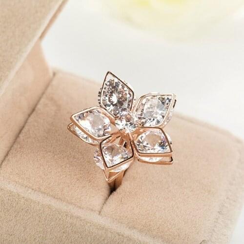Korea New Desgin Gold Blooming Flower Cocktail Ring of Luxury Cubic Zircon Crystals Adjustable Rings for Women ZA8001