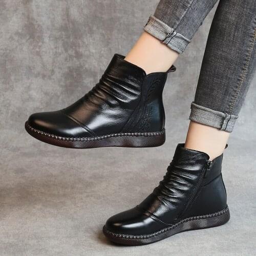 Autumn womens shoes leather boots womens fashion winter boots womens flat shoes non-slip warm thick-soled shoes women 2020