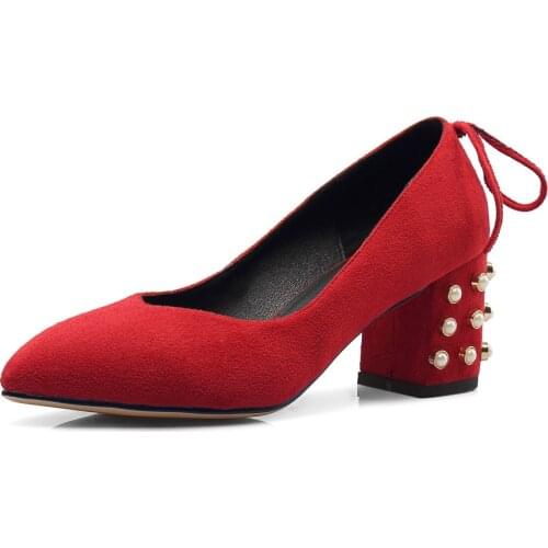 In the spring and autumn fashion thick with shallow joker pearl pointed mouth size size 32 single shoes of 18621-42 the bride