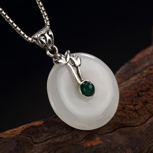 2018 Top Fashion Sale Peace Hetian Clasp Pendant Female Sank Wholesale High-grade Joker Clavicle Hang Restoring Ancient Ways