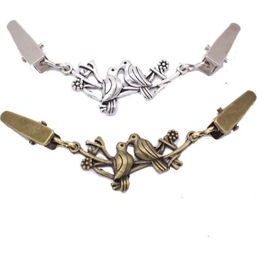 Women Cardigan Sweater Blouse Pins Shawl Brooch Clips Shirt Collar Retro Duck Clip Winter Scarf Clasps Charm Broche Accessories