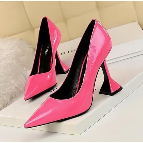 Sexy Pink High Heels Shoes Womens 2021 Ladies Party Pumps Catwalk High Heel Pumps Pointed Toe Spring Summer Designers Shoes