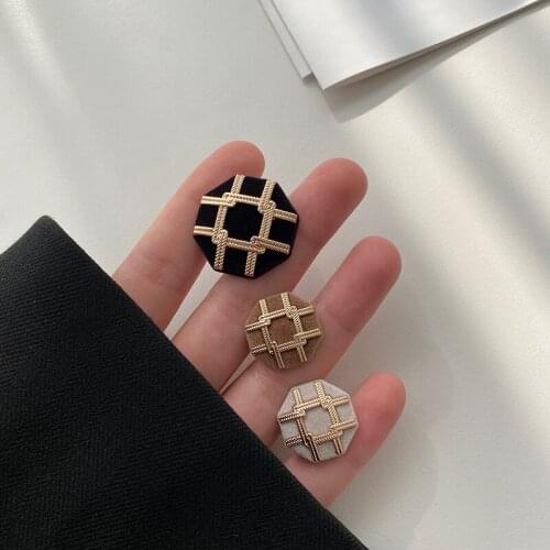 Earblues Fashion Buttons