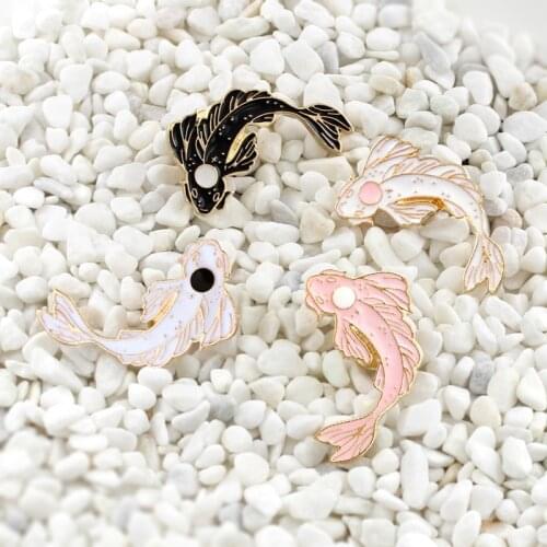 Cute koi Brooch A couple of Koi Hard Badges Friend child Family Good wishes gift Denim bag Fashion personality accessories