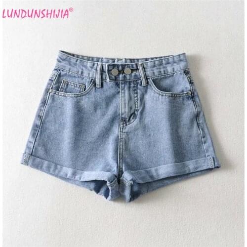 LUNDUNSHIJIA Streetwear High Waist Wide Leg Denim Shorts For Women 2020 Summer Light Blue Jean Shorts Women Loose Short Shorts