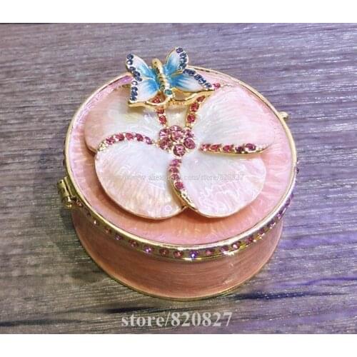 Newest Vintage Metal Round Jewelry Decorative Trinket Box Ring box Antique Metal Case with Flower and butterfly Lid