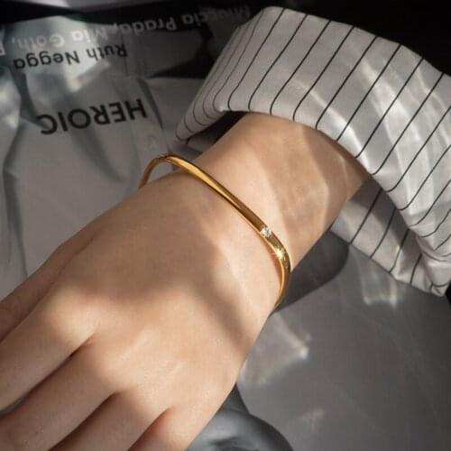 Stainless Steel Square Bracelet Female Niche Design Feel Hand Accessories Ins Light Wind Does Not Lose Color Luxury Women Gift