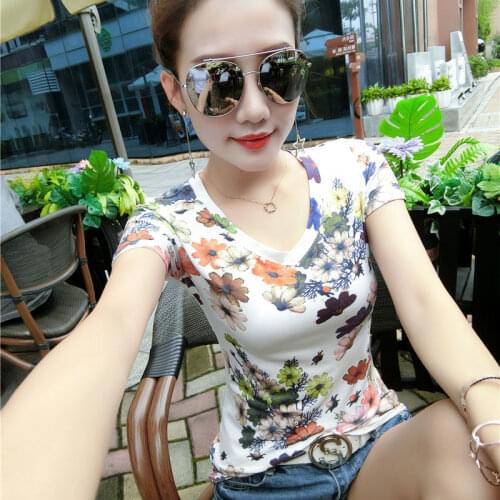 Short sleeve womens new summer floral print foreign style top tide v-neck half sleeve slim slim Joker t-shirt
