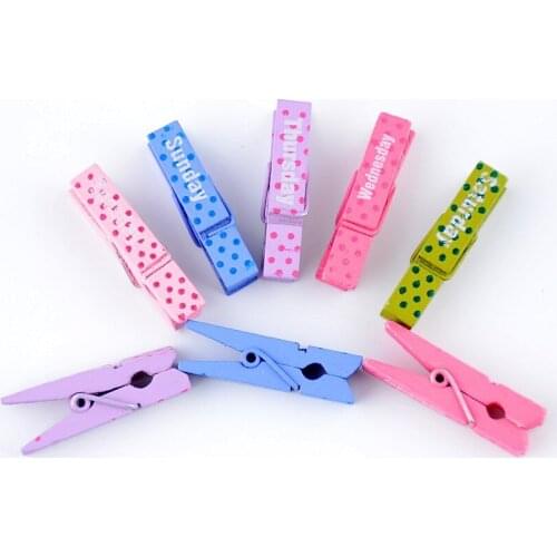 Free Shipping 50Pcs Memo Postcard Photo Clip Random Mixed Color Dot Patinting Wood Clip 7x35mm Home Crafts Decoration J1587