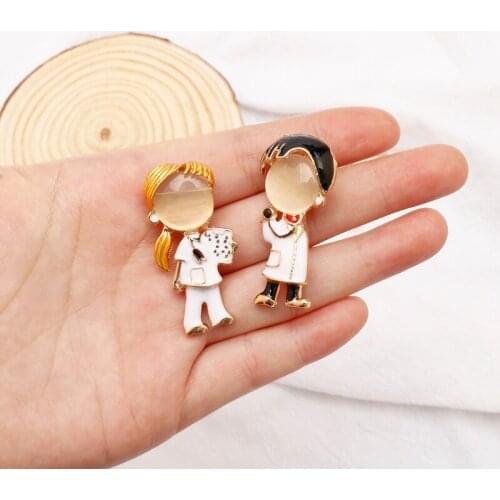 New Arrival Cosplay Opals Brooch Doctor Artist Theme Badge Pins Cartoon Figure Design Lapel Pin for Jacket Accessory Cute Gifts