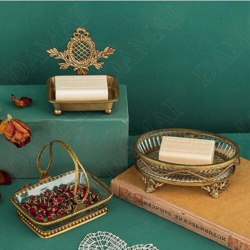 Gilded Craft Metal Soap Box Retro Carved Decorative Shower Storage Trays Dressing Table Jewelry Organizer Home Decoration