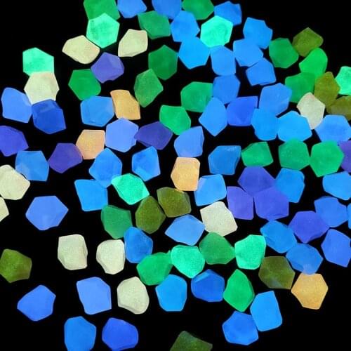 300pcs/bag Garden Decoration Glow In The Dark Luminous Pebbles Rocks for Outdoor Yard Path Lawn Fish Tank Decor Glowing Stones