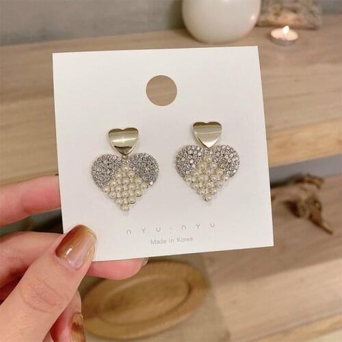 2021 New Arrival Classic Water Drop Women Dangle Earrings Hollow Pearl Full Peach Earrings Female Elegant Jewelry