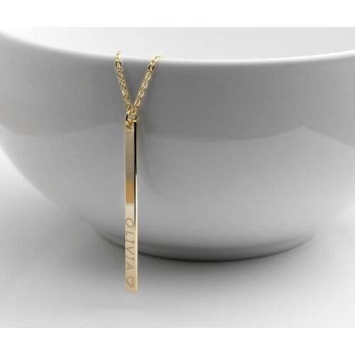 New to Personality Engraving Date Name Pendant Custom Vertical Name Stainless Steel Glamour Woman Necklace Christmas Gift BFF